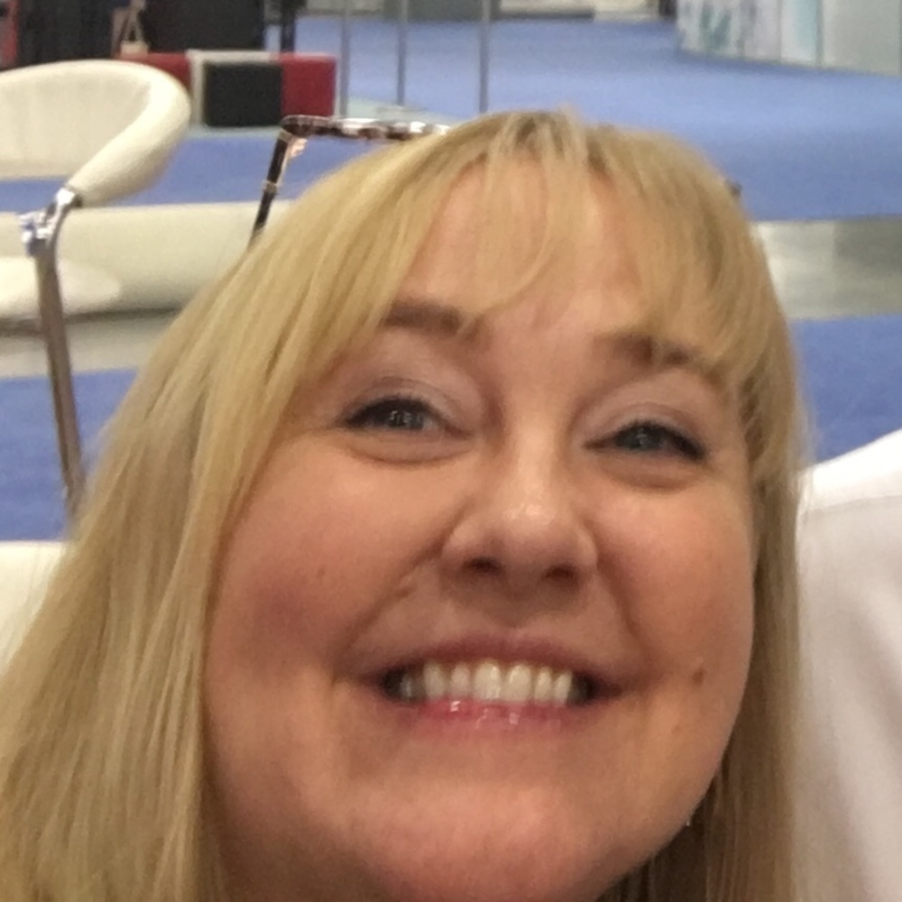 Meet your Posher, Crystal